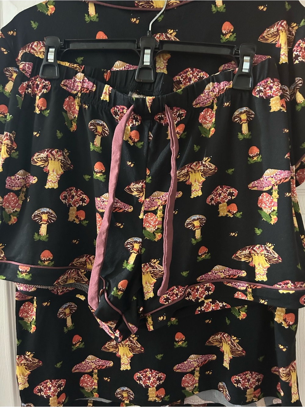 HAUTE DREAMZ Mushroom Lounge Pajama Set - Picture 7 of 11